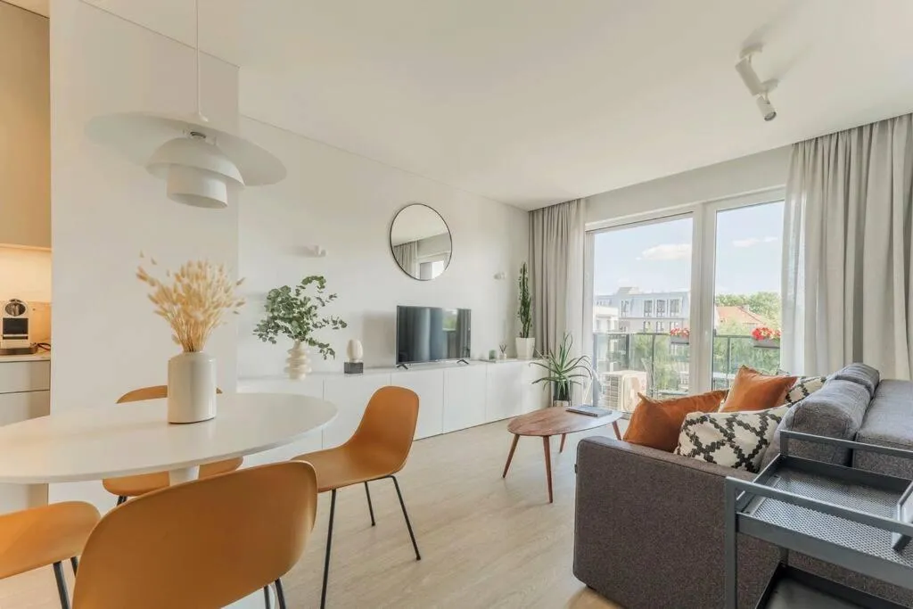 Image 3 of 1bdr Apt w/Balcony, free Pkg