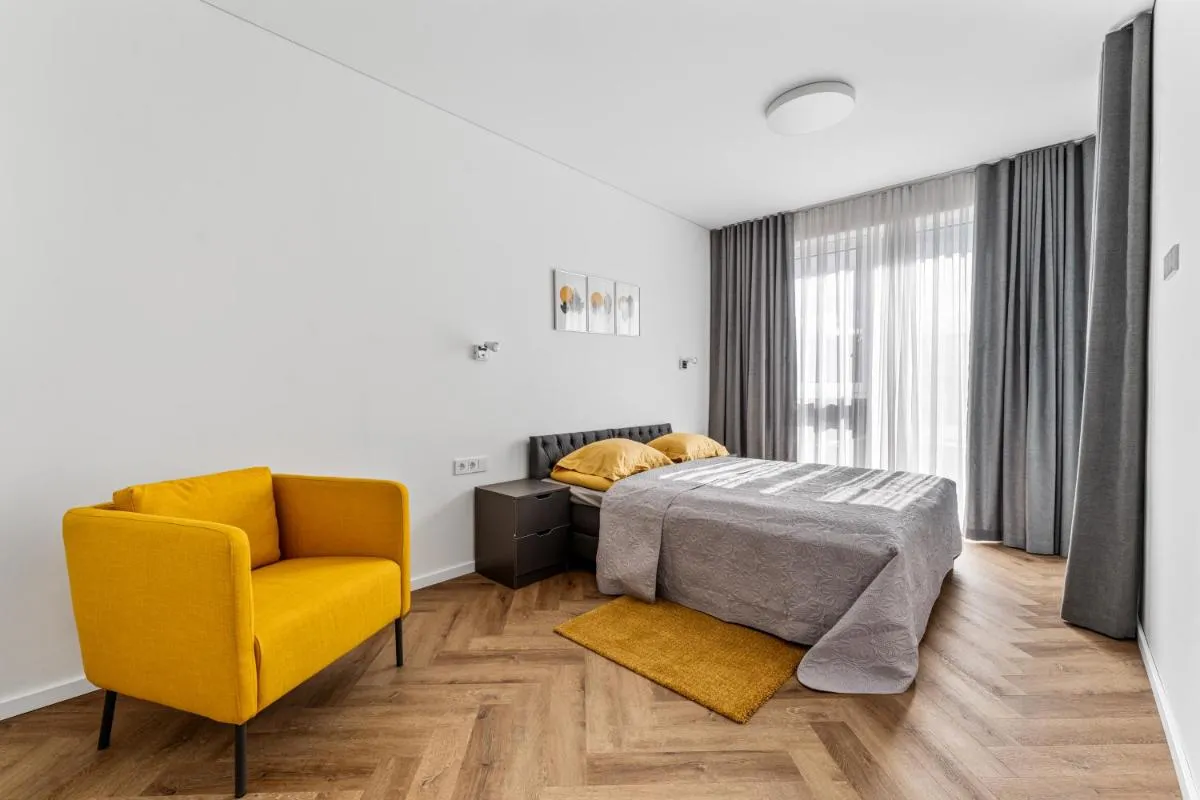 Image 1 of 50m2 apt near Japanese garden – 4th floor