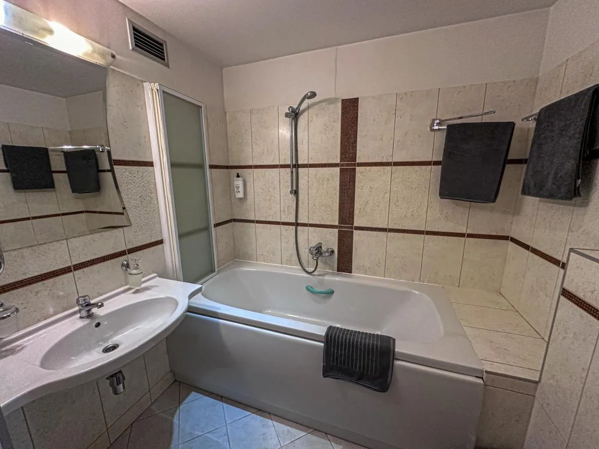 Image 6 of All-in rooms