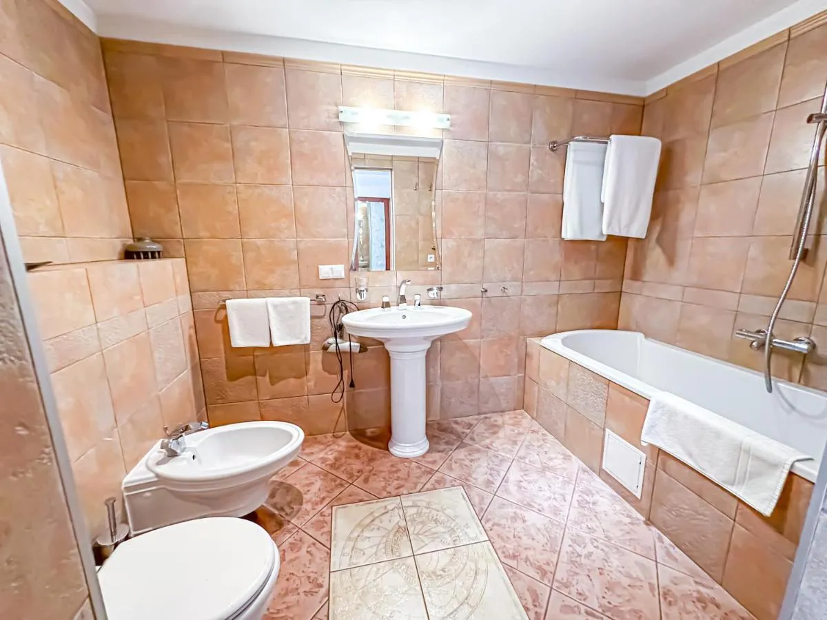 Image 2 of All-in rooms