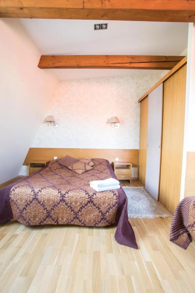 Image 4 of Apartments Ameda