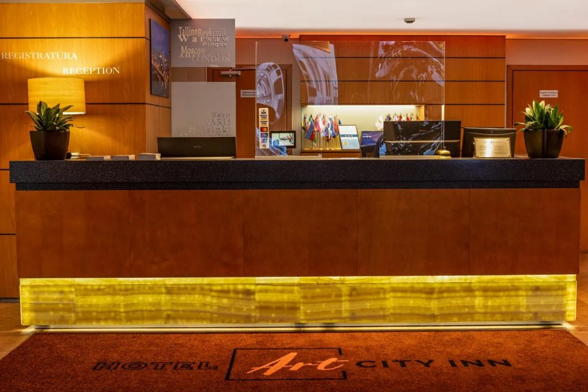 Image 2 of Art City Inn