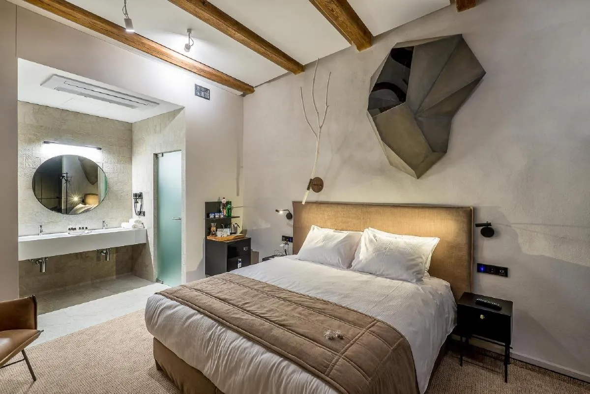 Image 5 of Artagonist Art Hotel