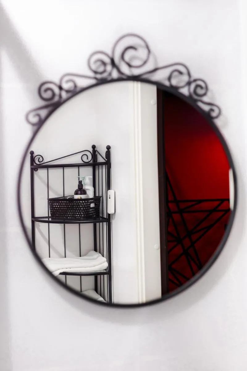 Image 5 of BDSM Red Apartments