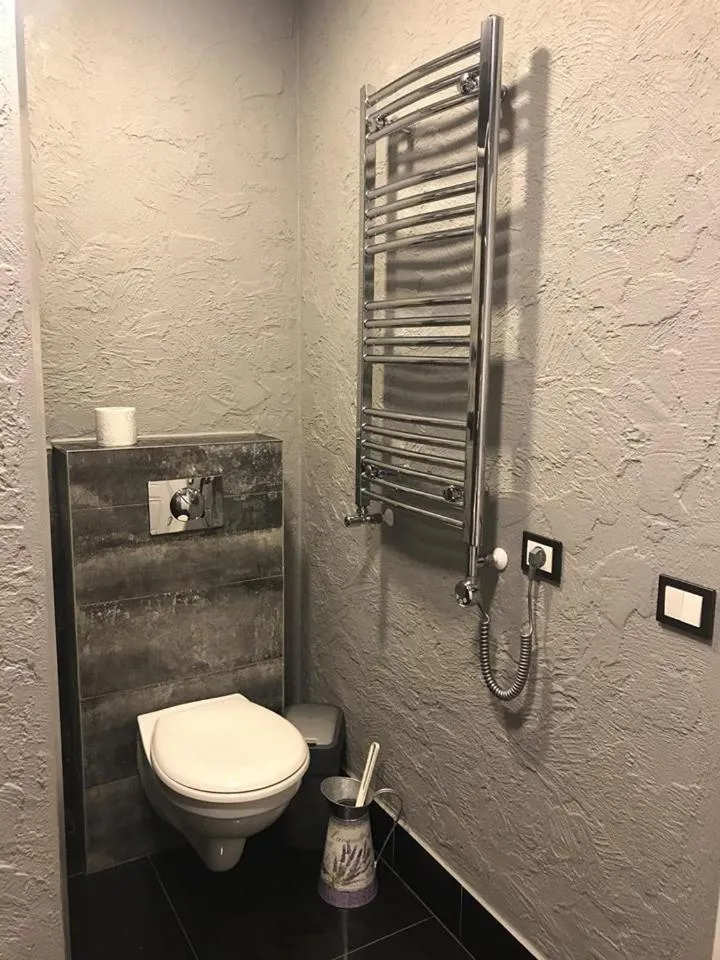 Image 3 of Black & White Apartment near Akropolis