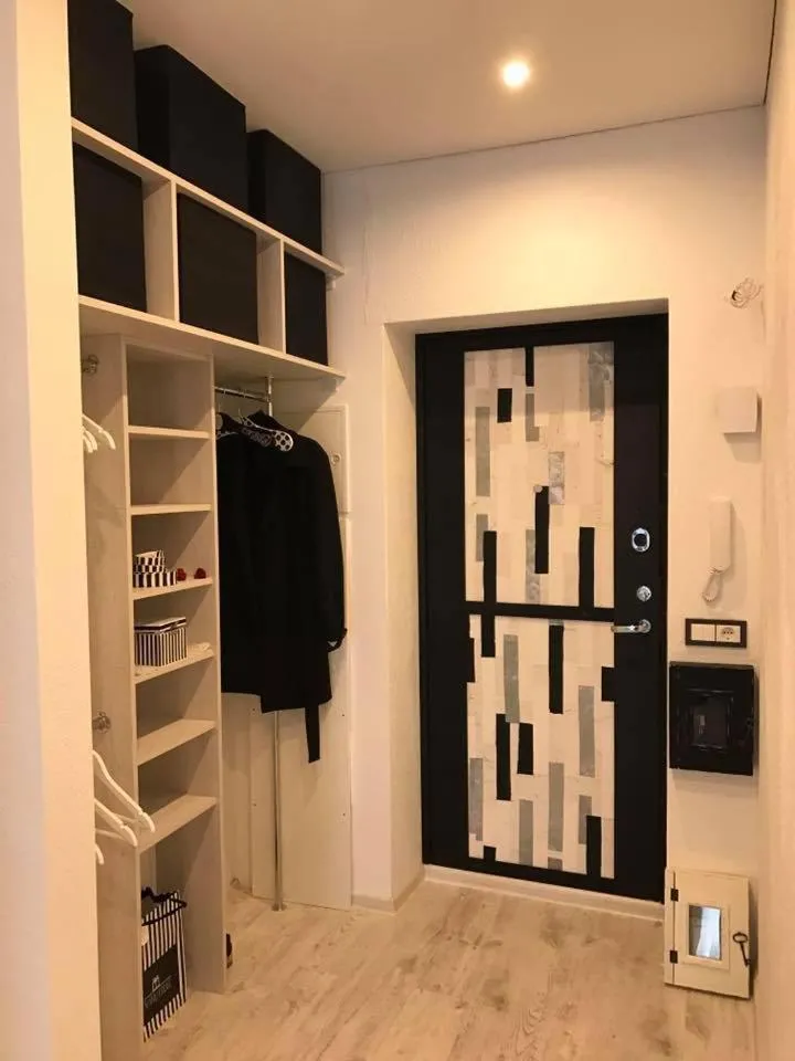Image 6 of Black & White Apartment near Akropolis