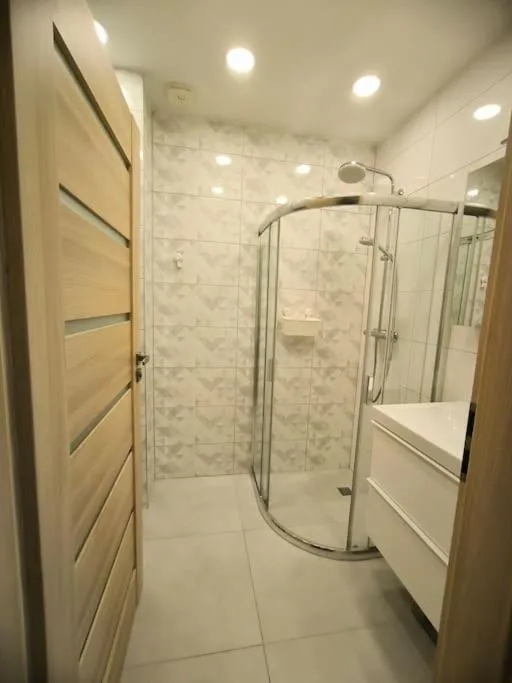 Image 4 of Brand New Urban Central AC & Balcony 1 bedroom apt