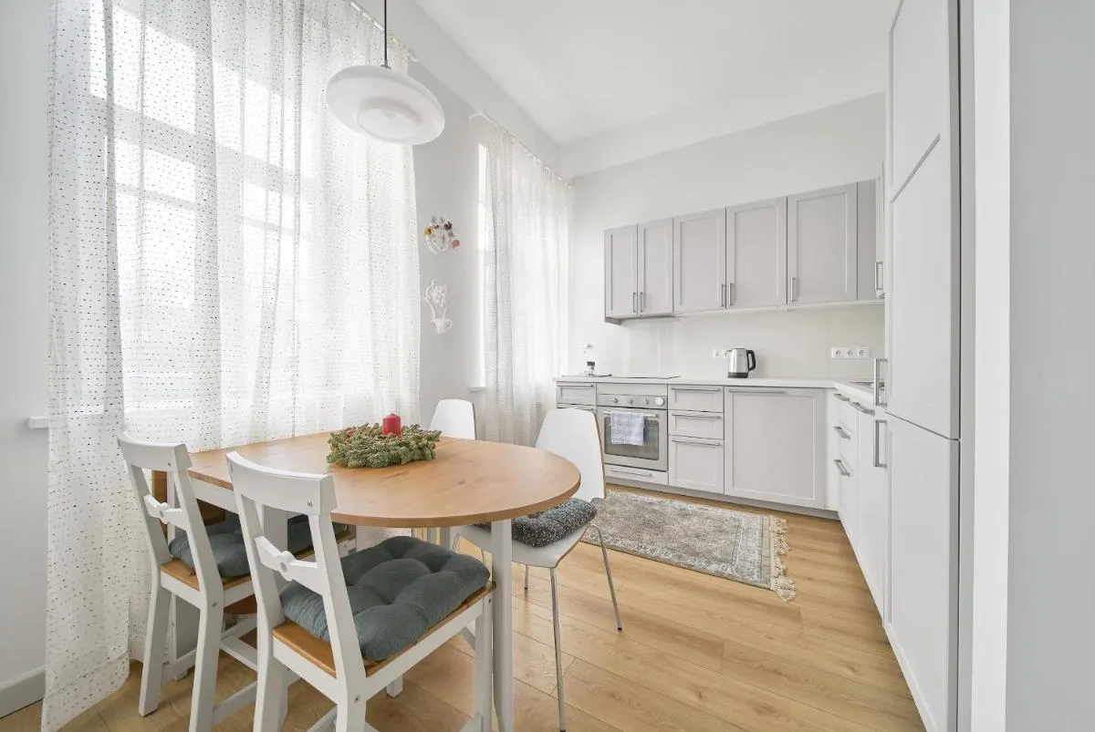 Image 2 of Bright and Warm Apartment, Vilnius City Centre