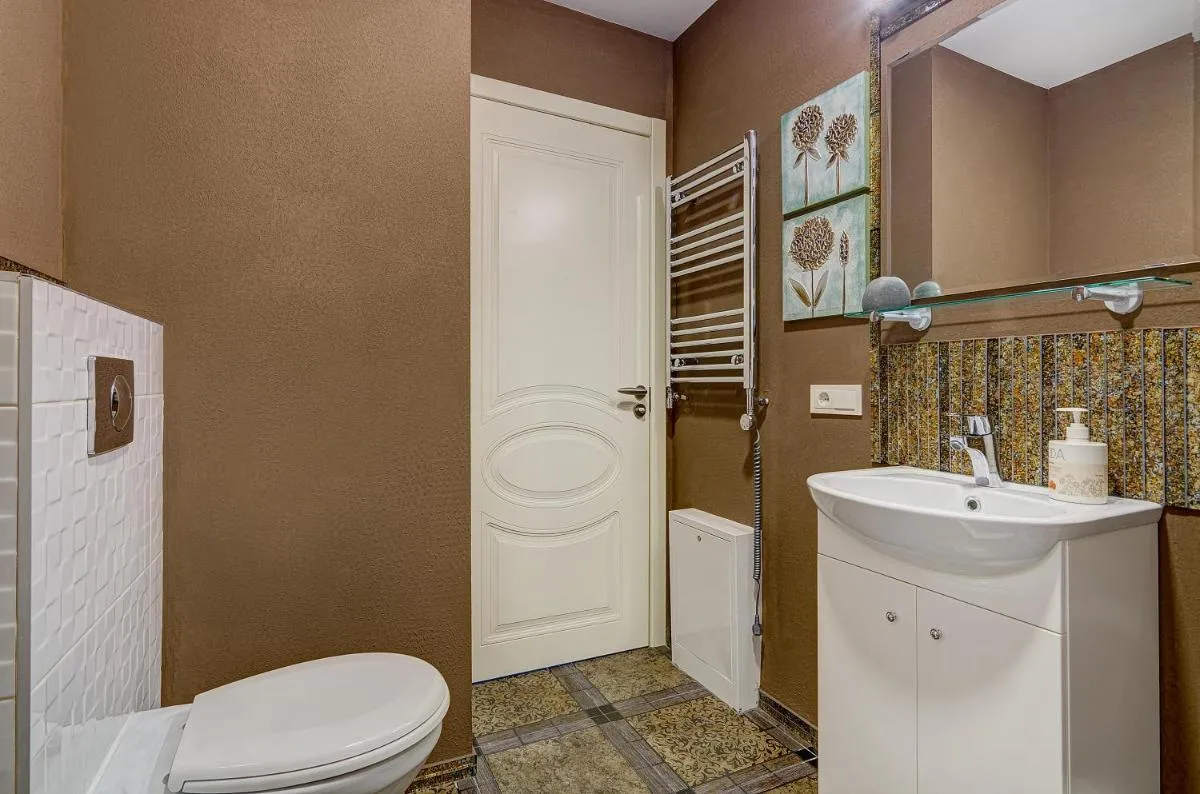 Image 2 of Bright apartment near Akropolis