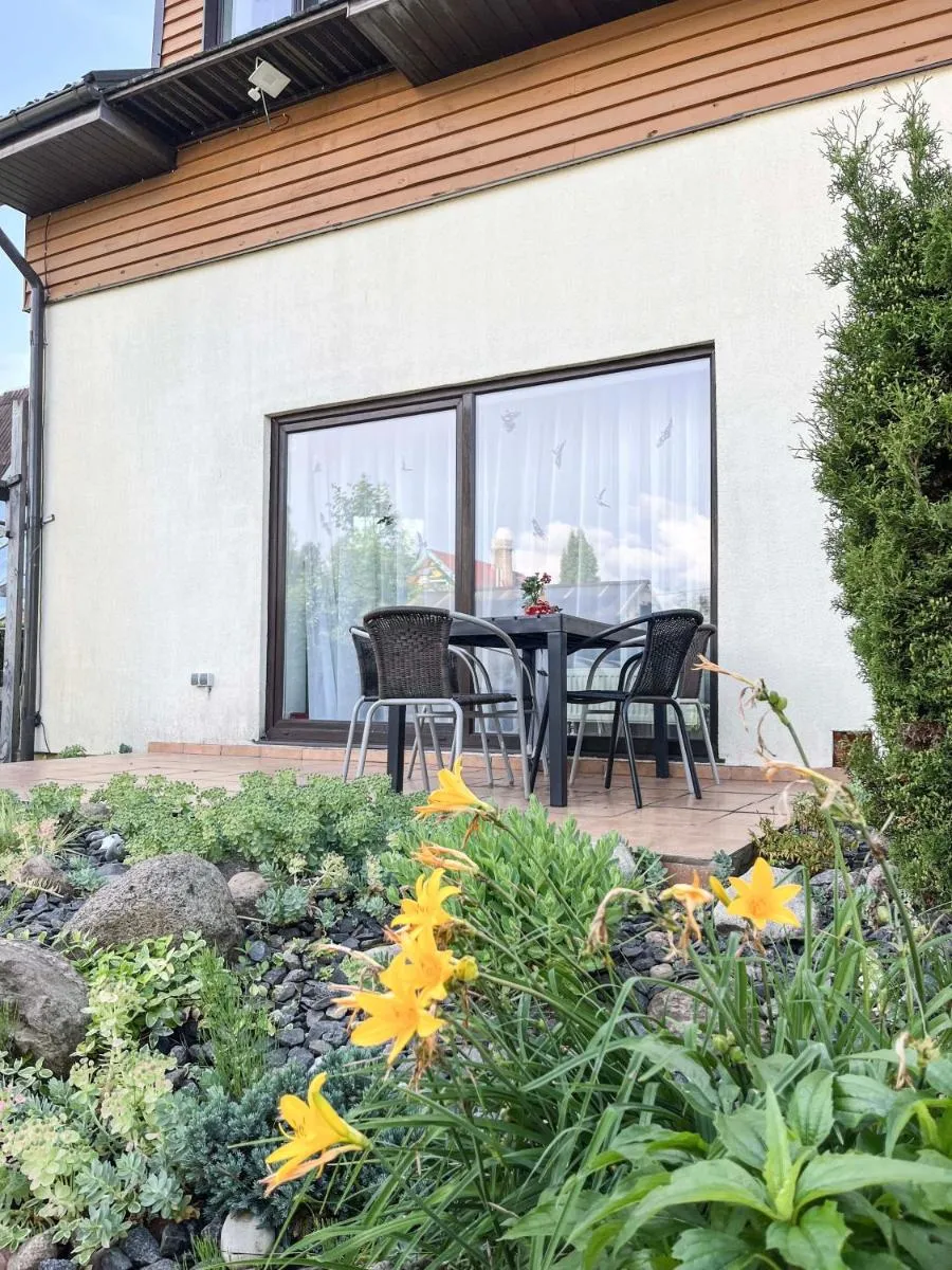 Image 4 of Calm garden Suite near Green Lakes