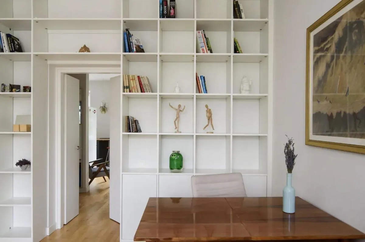 Image 4 of Charming Apartment with Great Location by URBAN RENT