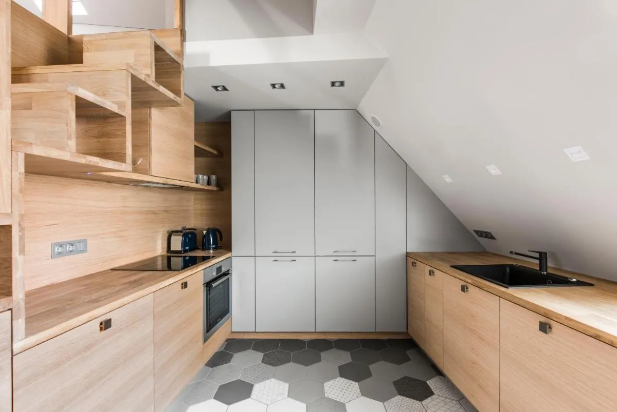 Image 2 of City Entrance Apartment