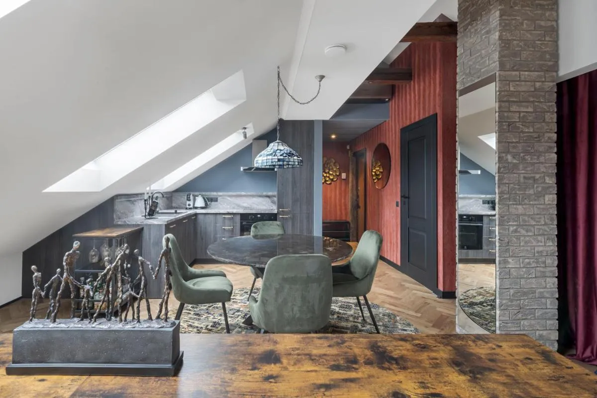 Image 2 of Cozy Penthouse