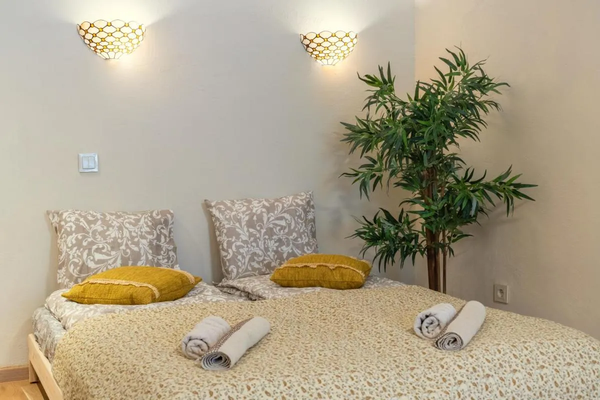 Image 2 of Cozy Suite Roomita