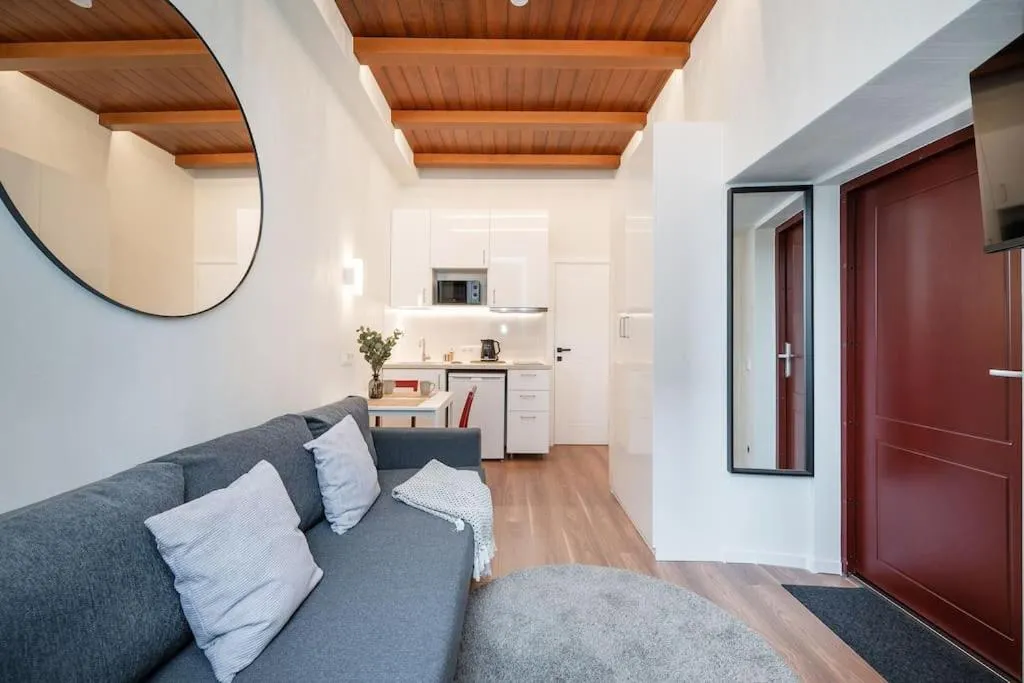 Image 2 of Cozy studio in the city center
