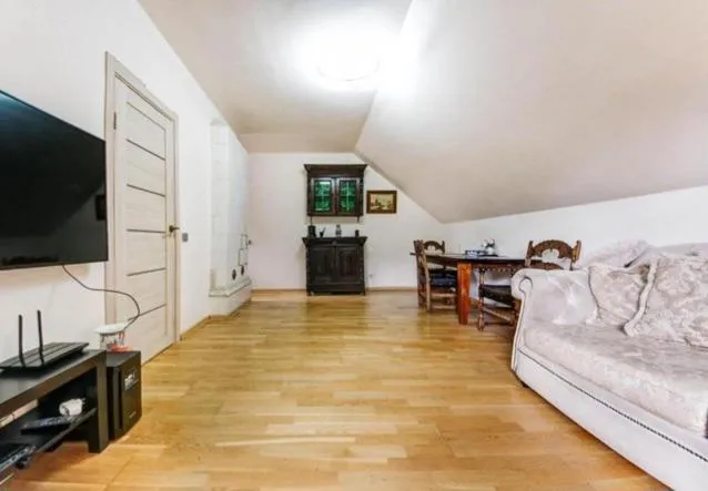 Image 4 of Dream house