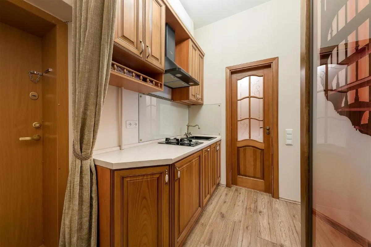 Image 3 of Duke Apartments