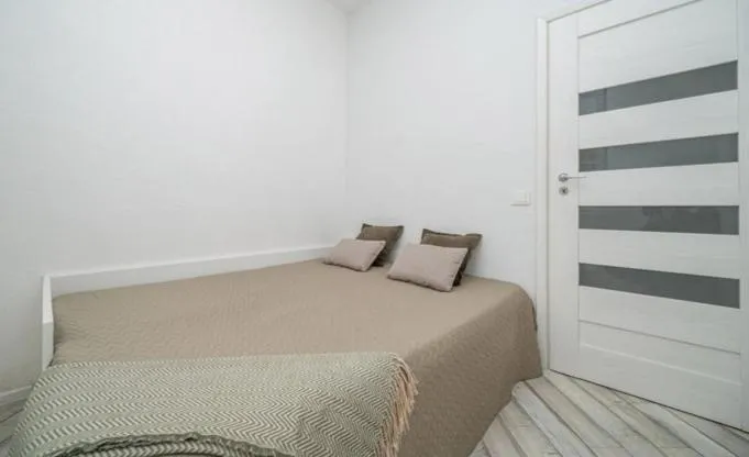 Image 1 of G Stemberg apartment