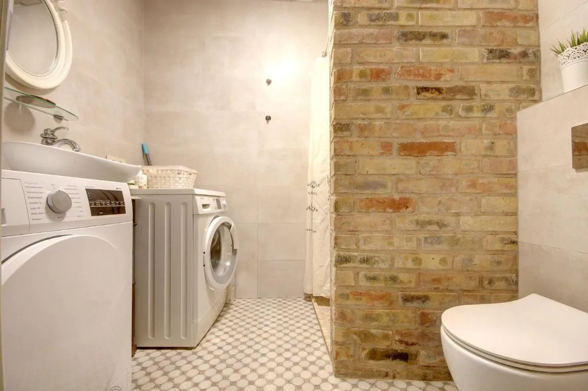 Image 3 of Historical apartments x Free parking SELF CHECK IN 24×7 by H&H