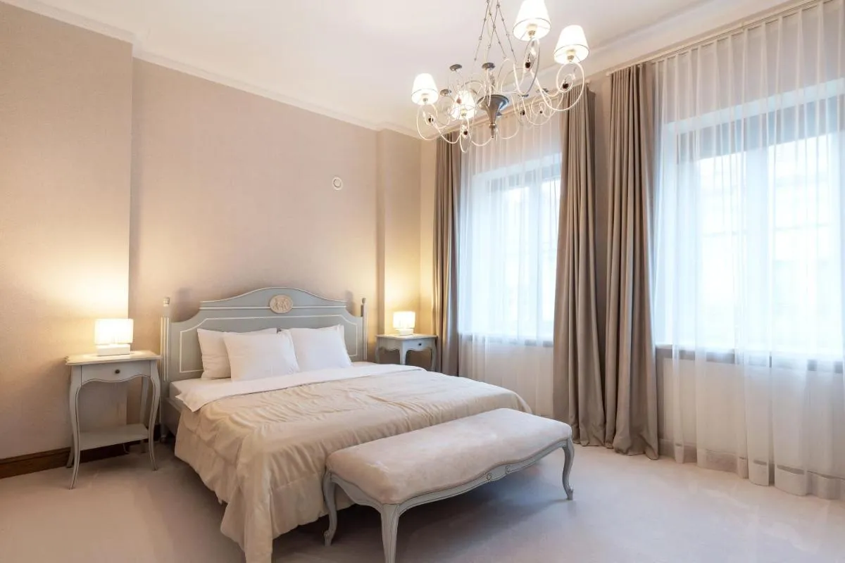 Image 1 of Luxury 2BDR Heart Of Old Town