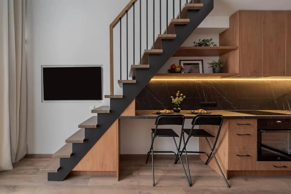 Image 4 of Modern Loft with Free Parking