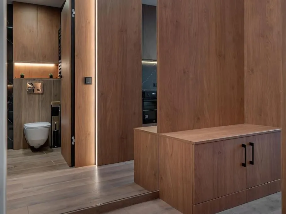 Image 2 of Modern Loft with Free Parking
