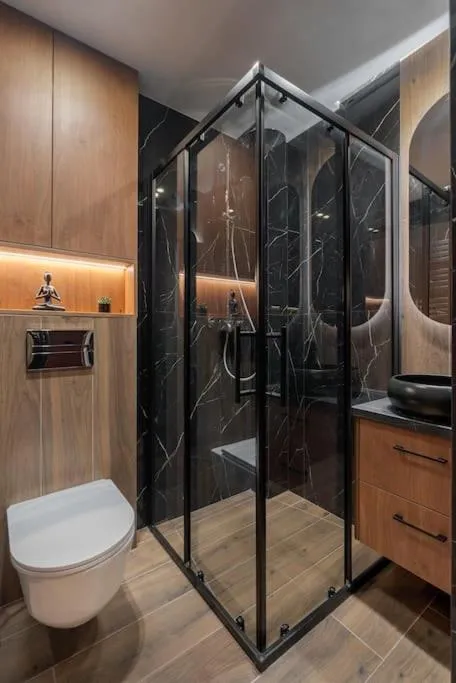 Image 6 of Modern Loft with Free Parking
