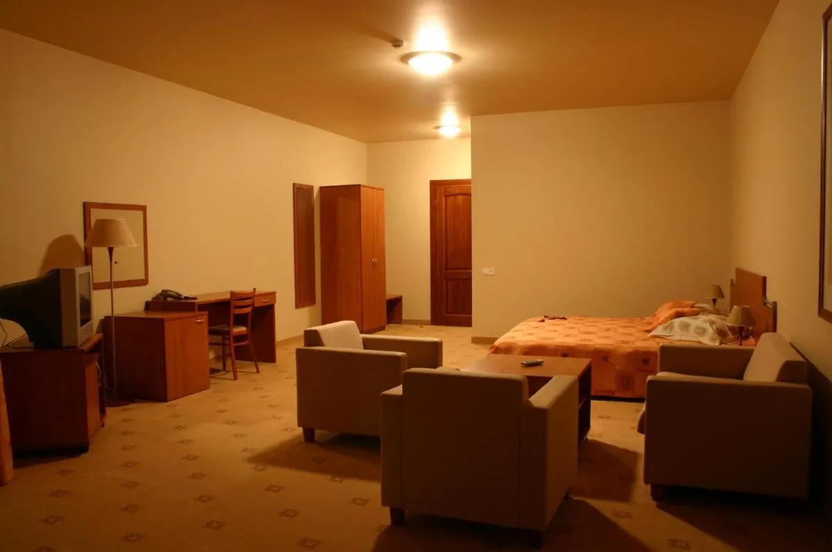 Image 3 of Motel Paradise