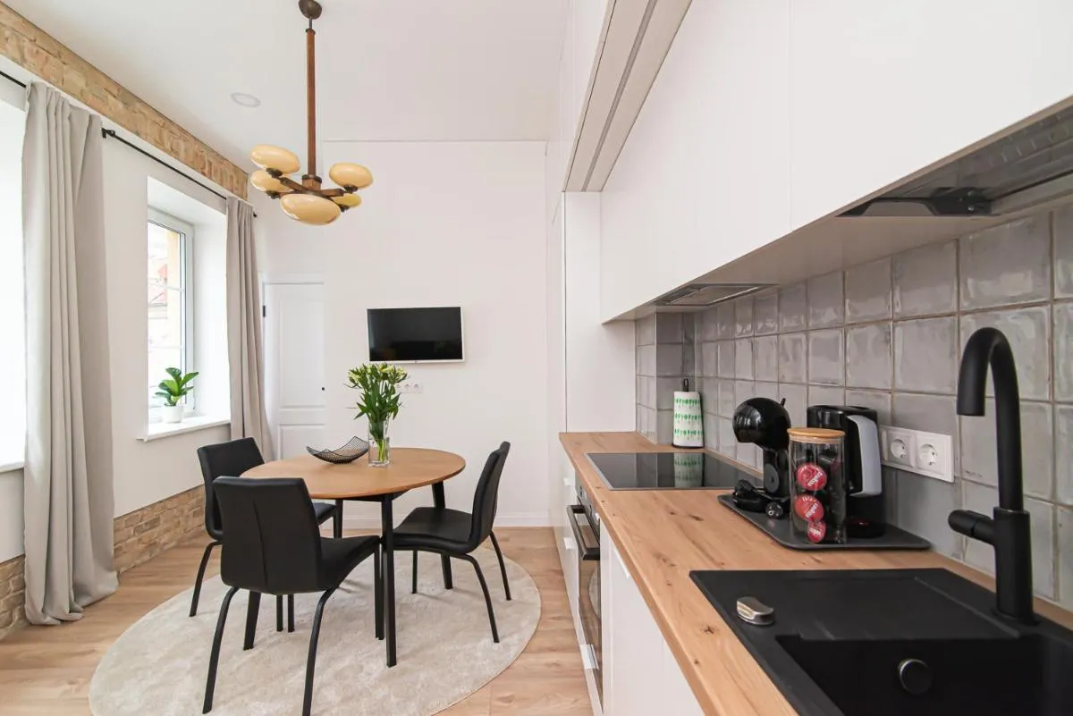 Image 3 of New & Stylish Old Town Apartment by URBAN RENT