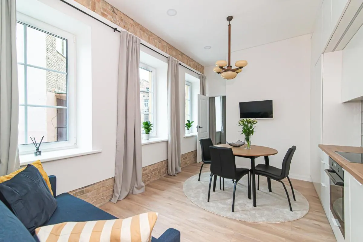 Image 4 of New & Stylish Old Town Apartment by URBAN RENT