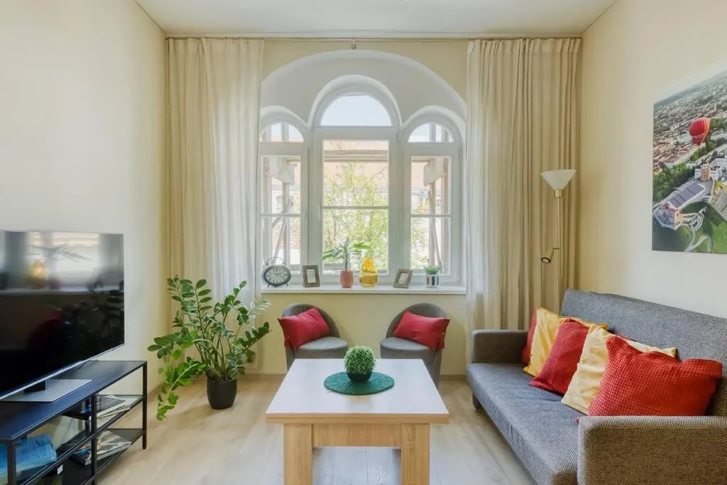 Image 4 of Old Town Apartment