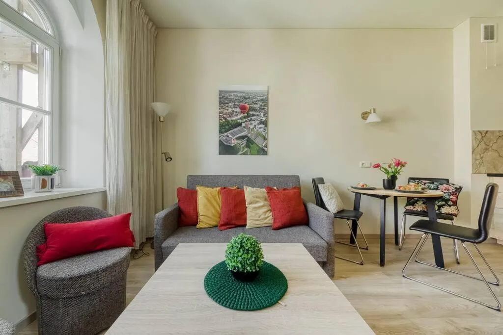 Image 2 of Old Town Apartment