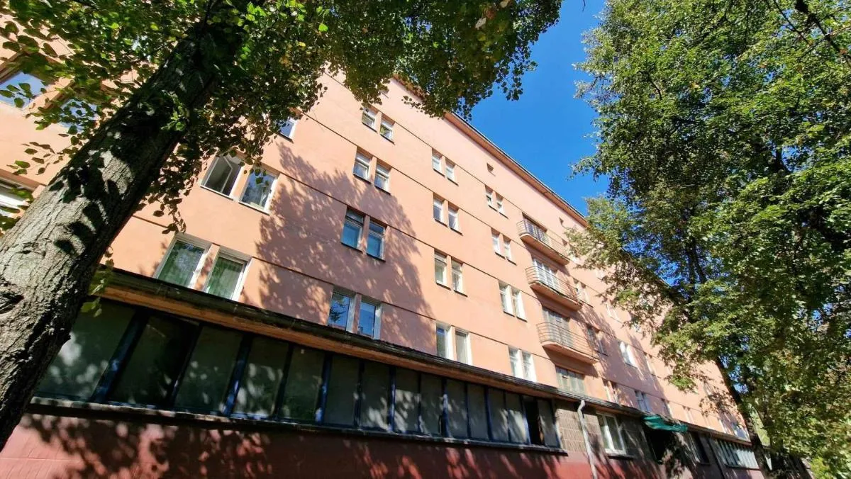 Image 5 of Old Town Studio Apartment