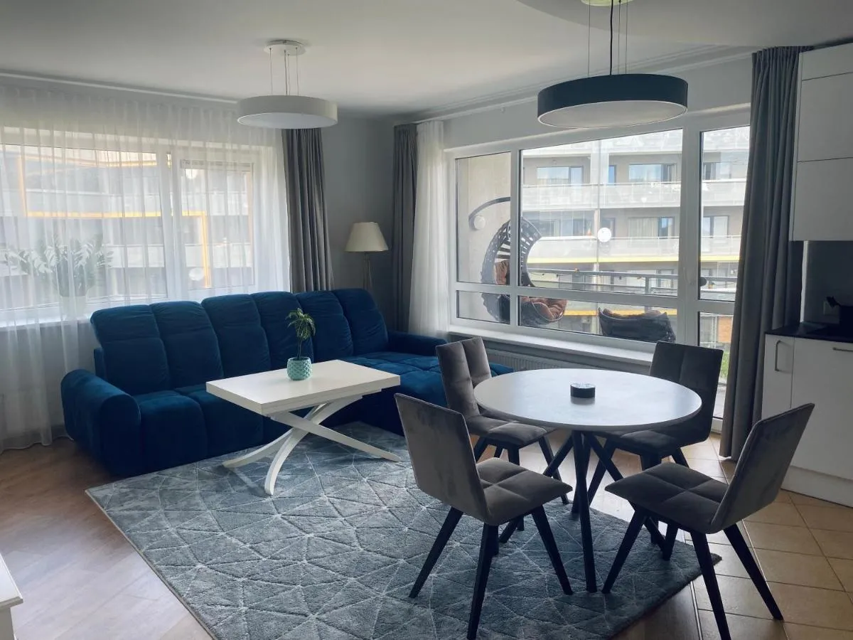 Image 2 of Ozo Park Apartment