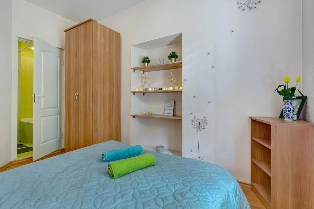 Image 6 of Private Entrance-2 ROOMS-OLD TOWN- Free Parking
