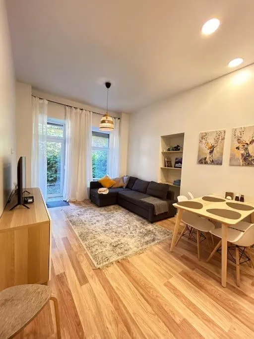 Image 4 of Quiet oldtown apartment
