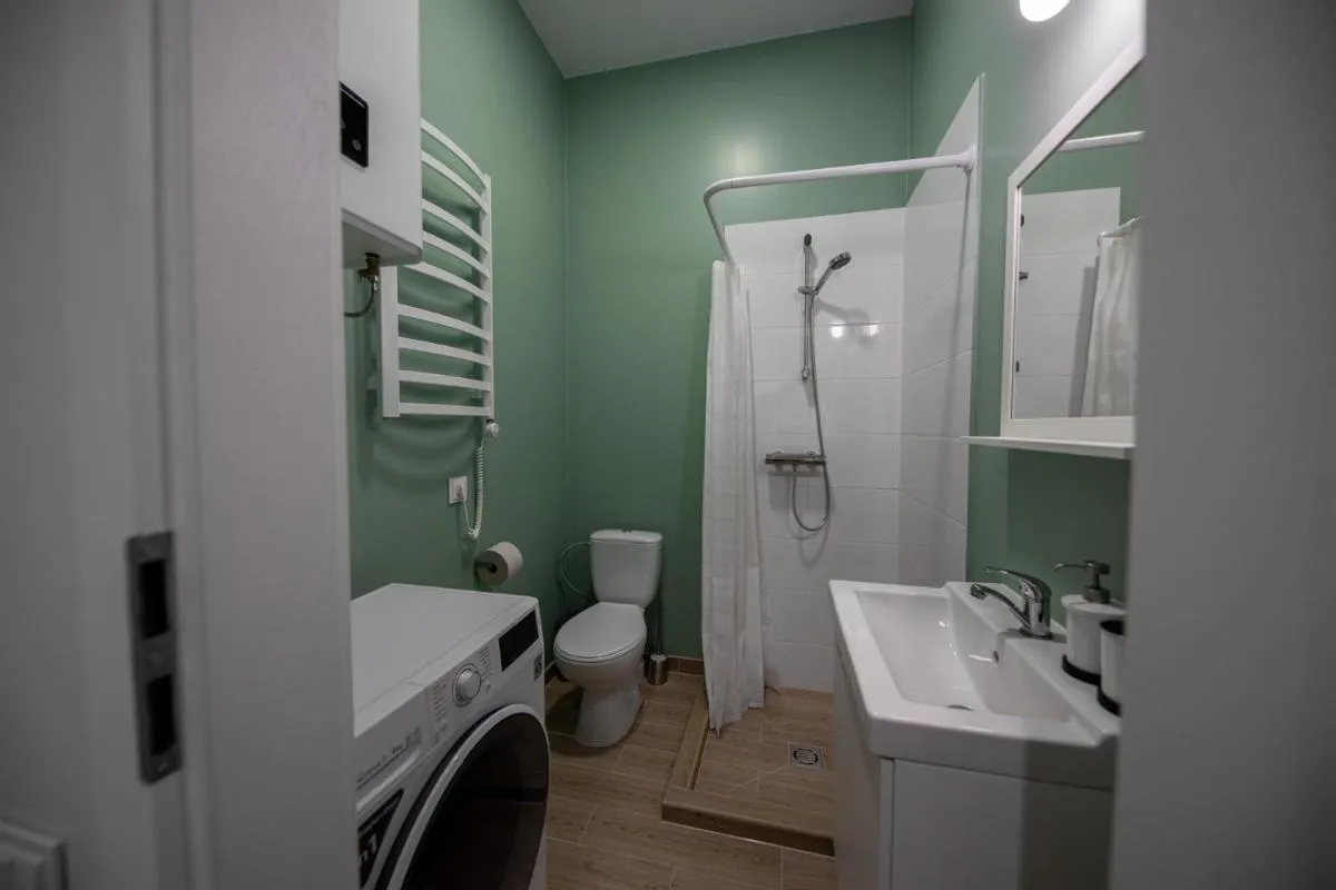 Image 6 of Quiet oldtown apartment