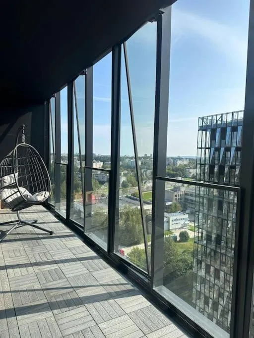 Image 3 of Skylum 17th Floor Apartment