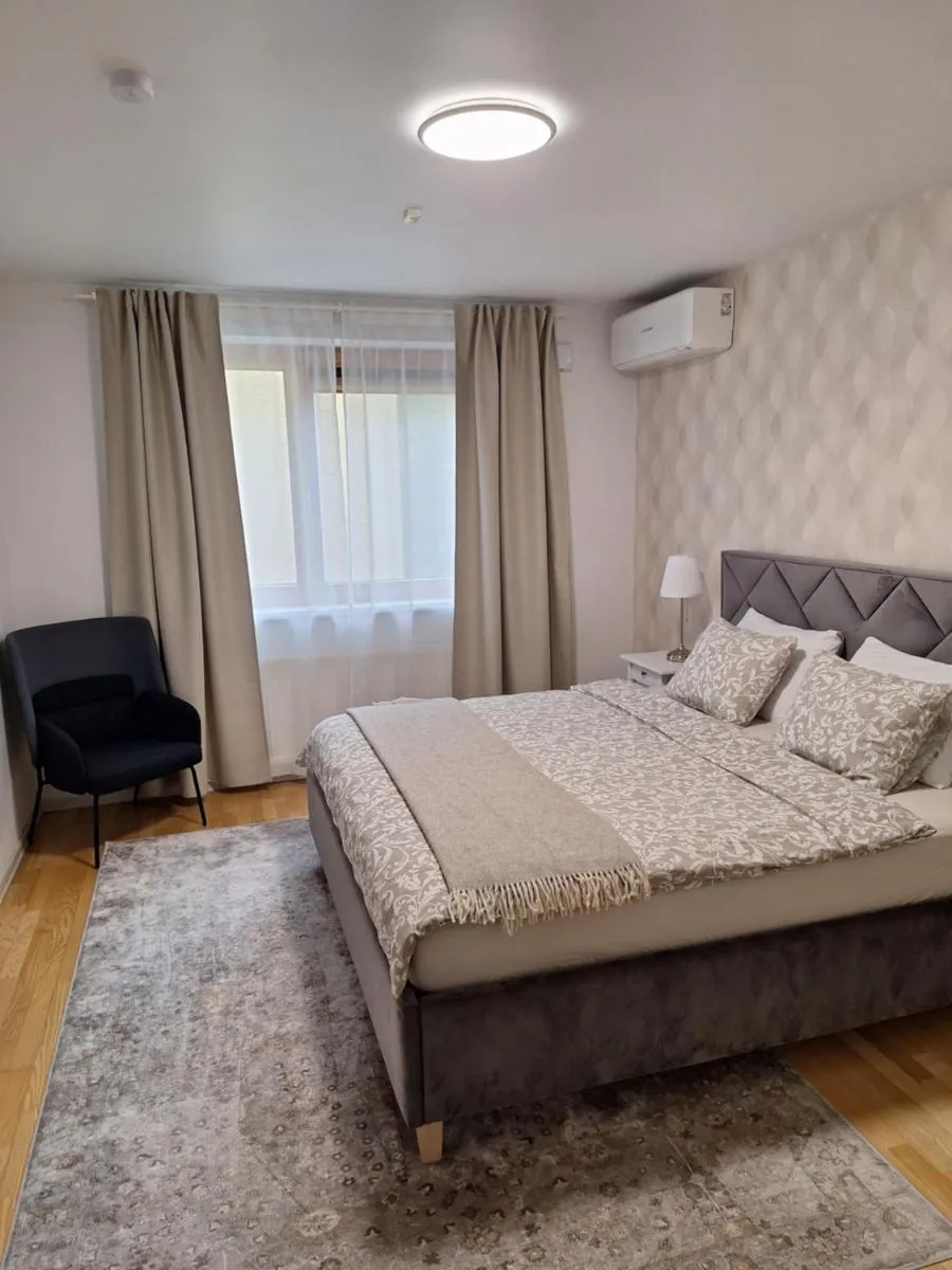 Image 1 of Spacious Townhouse with Terrace and Parking