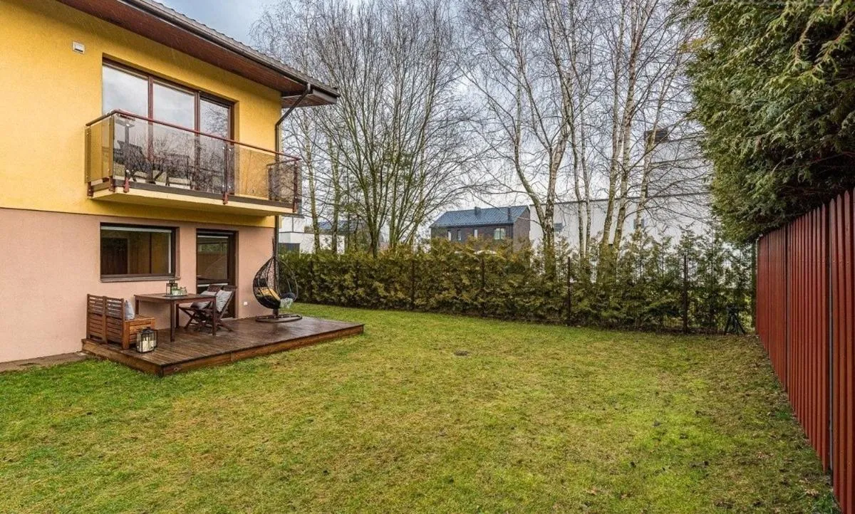 Image 5 of Spacious Townhouse with Terrace and Parking