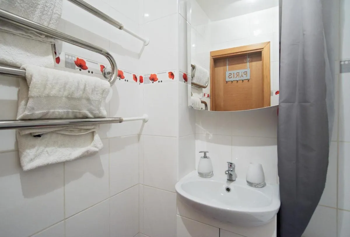 Image 2 of Spacious central Apartments