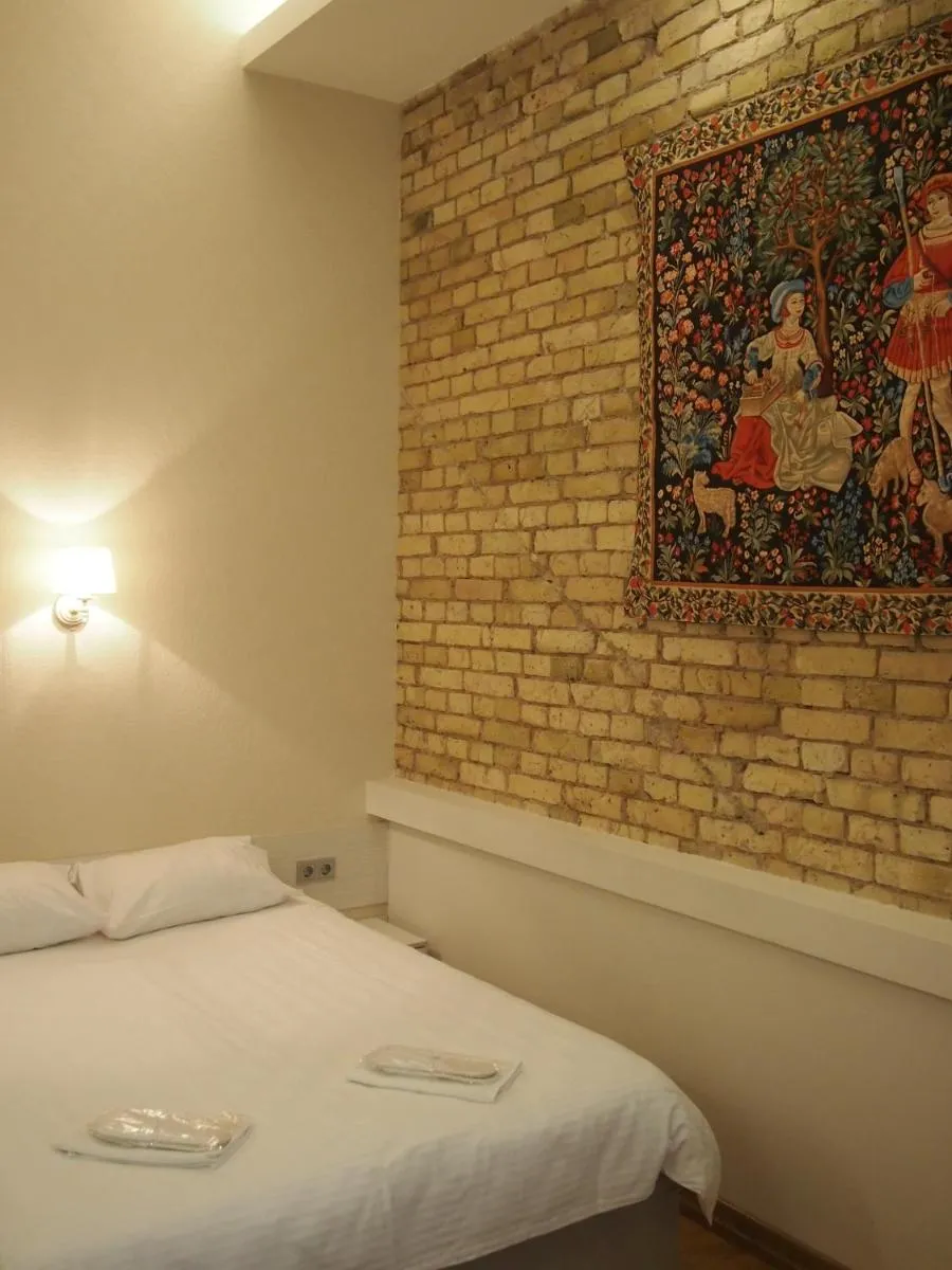Image 3 of Teatro Apartments