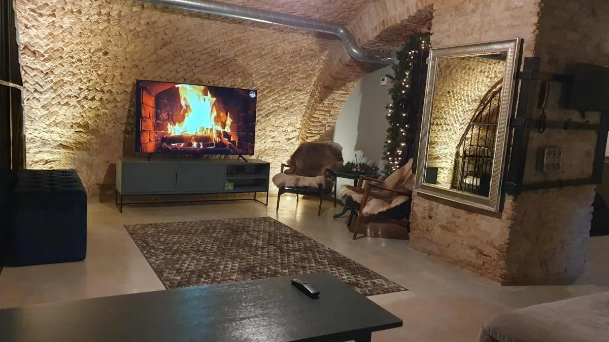 Image 4 of Unique Old Town Apartment