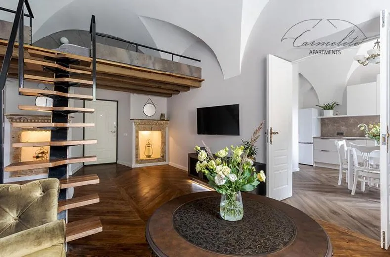 Image of Vaulted Carmelite apartment