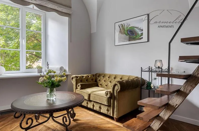Image 2 of Vaulted Carmelite apartment