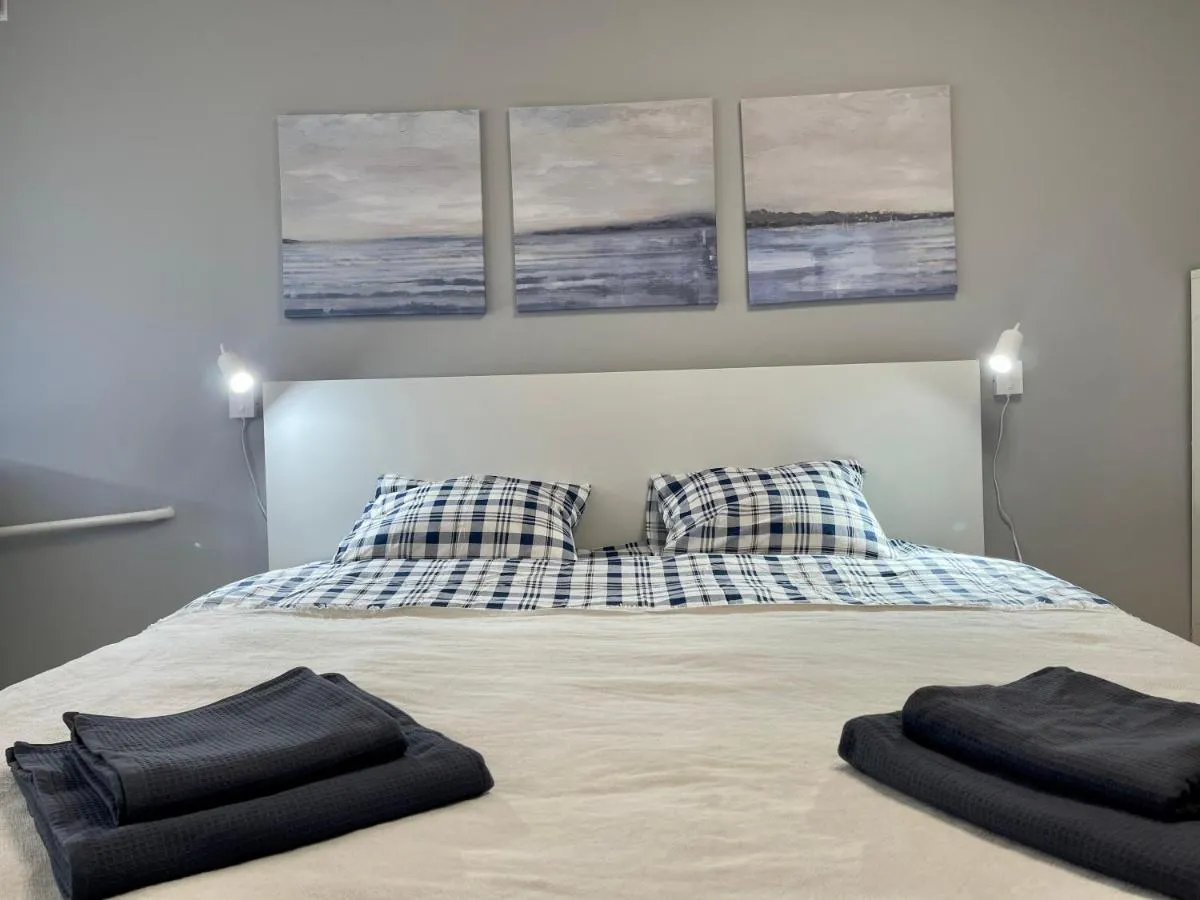 Image 2 of panoramic view and free parking