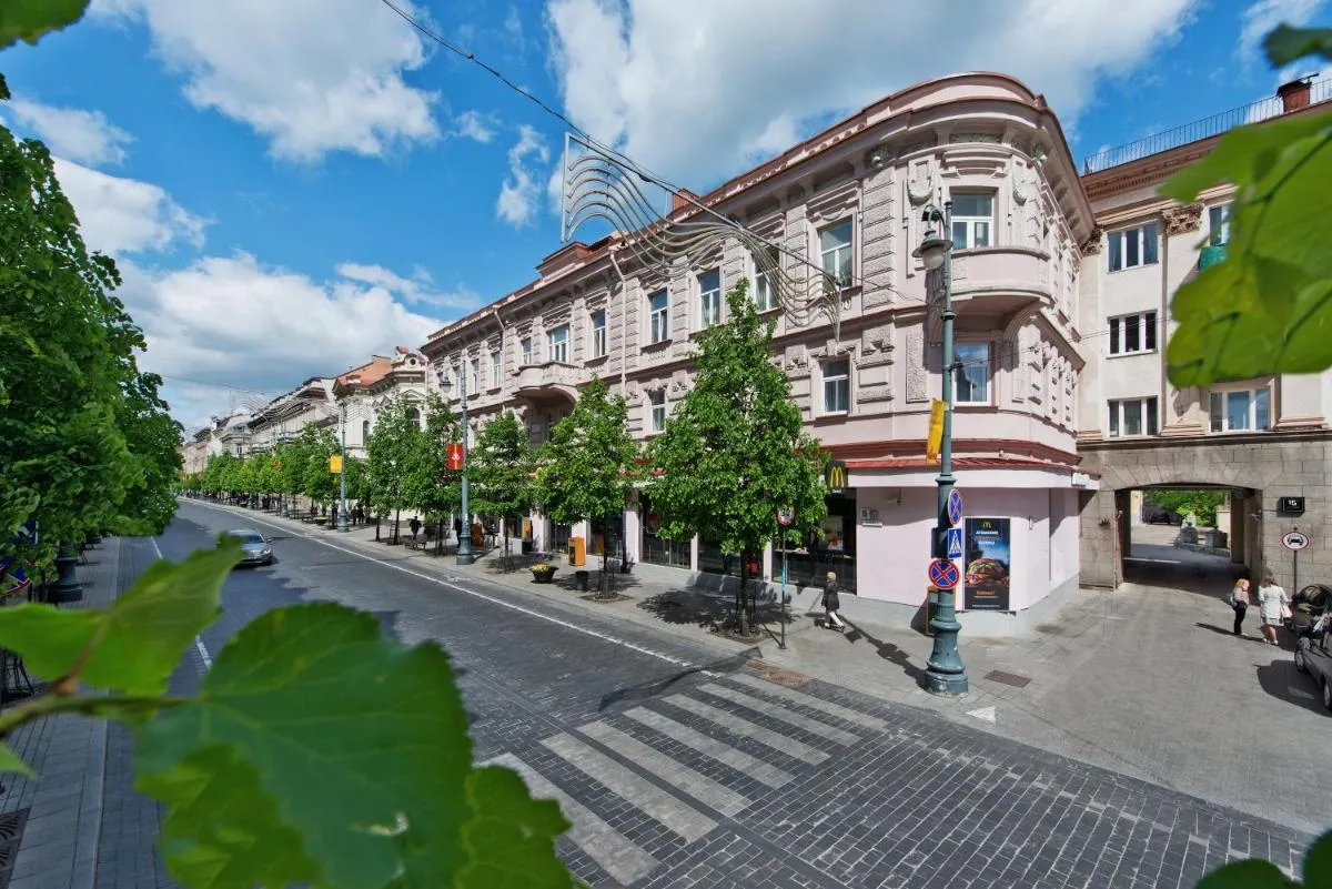 Image 4 of 15th Avenue