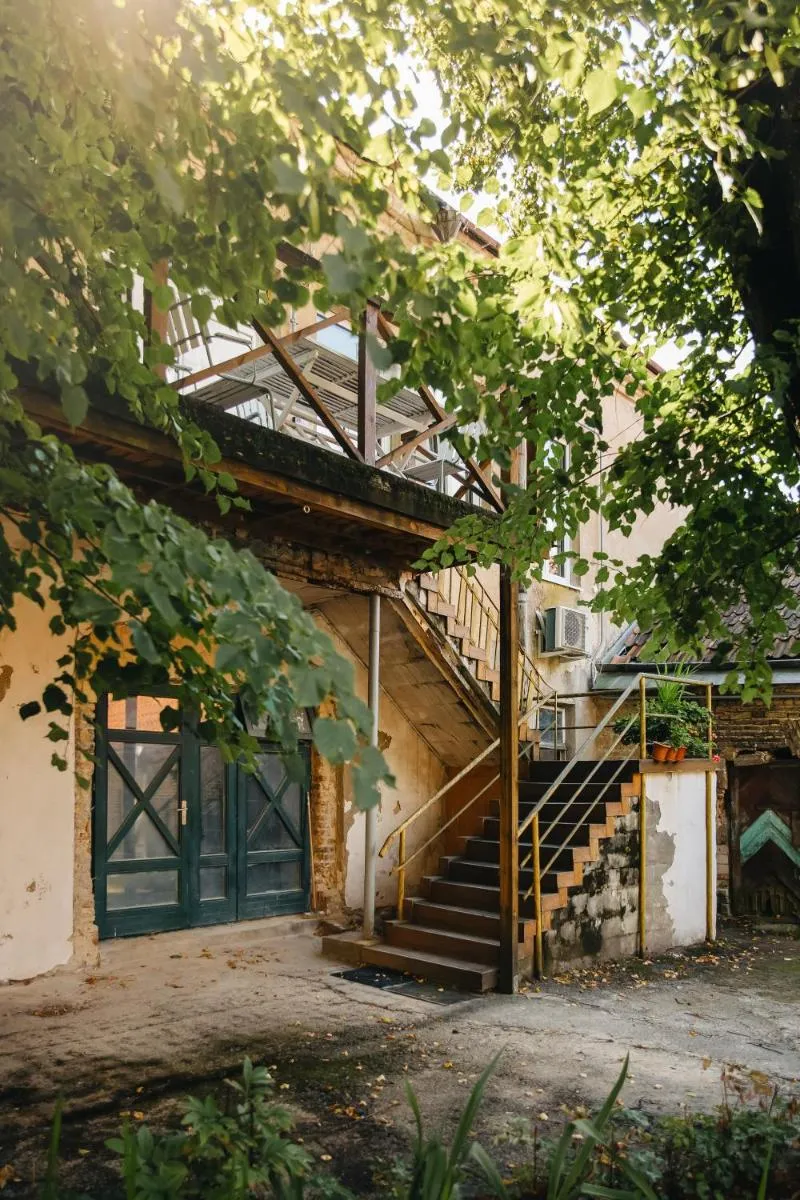 Image 5 of 20 stairs