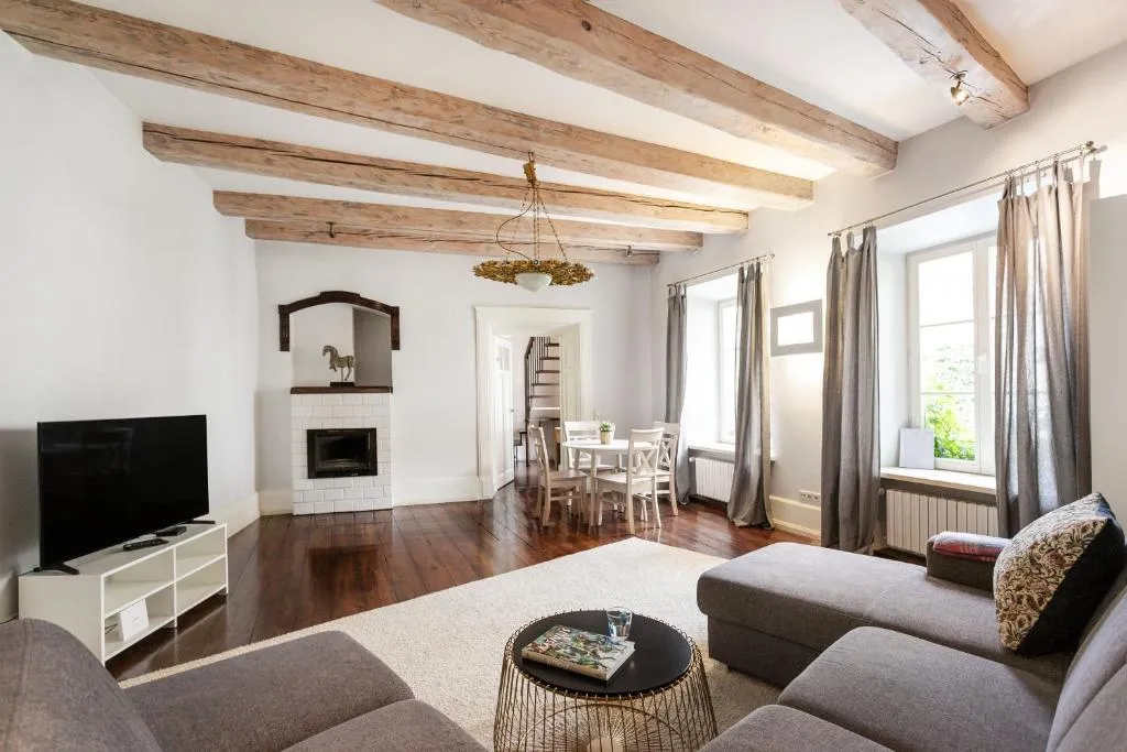 Image of 3 Bedroom Duplex Apartment next to the Gates of Dawn