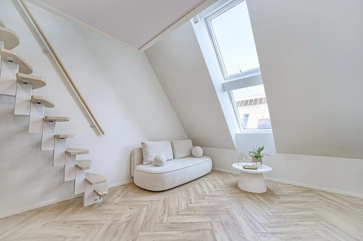 Image 1 of Amazing apartments 2 x free parking x 24×7